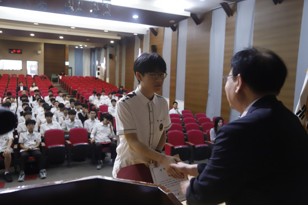 0.771622001789001036.jpg